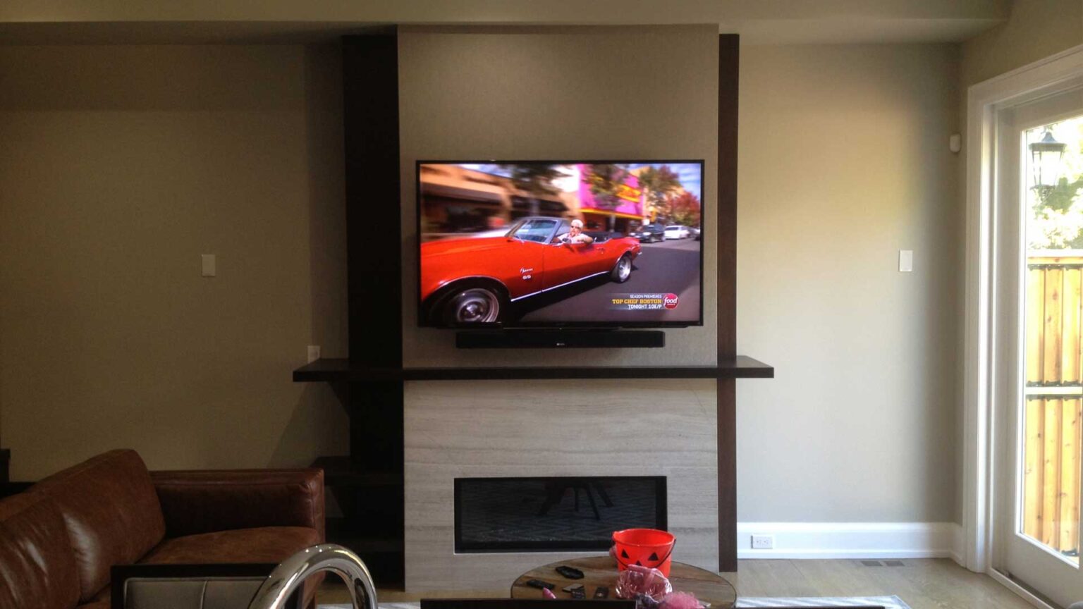 mounting tv on plaster wall